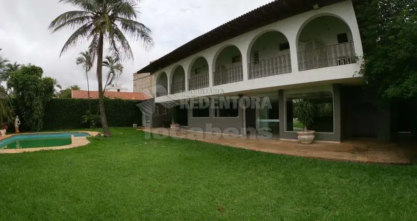 Casa comercial de 4 dormitórios - Nova Redentora