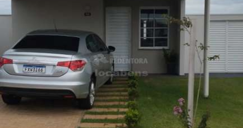 Casa Residencial Reserva Pacaembu com 02 dormitórios, 01 vaga de garagem.