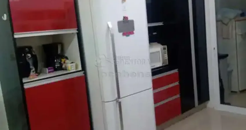 Residencial Machado Casa de 3 dormitórios com área gourmet com churrasqueira.