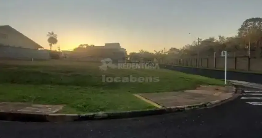 Terreno de Esquina no Parque Residencial Buona Vita - 548,93m²