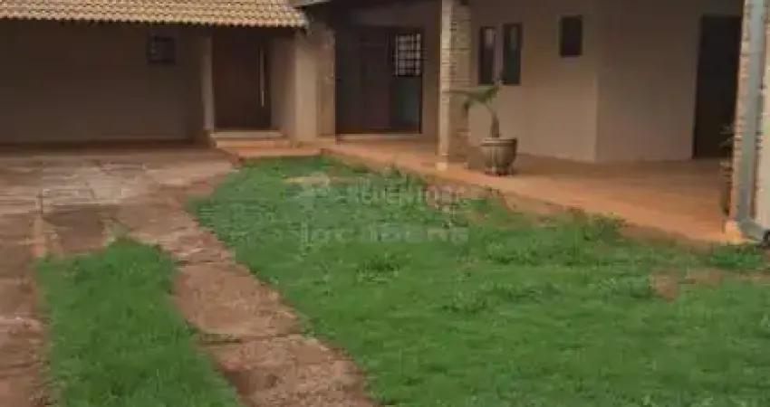 Casa tipo sobrado no jardim alto rio preto de 03 suítes com armários embutidos.