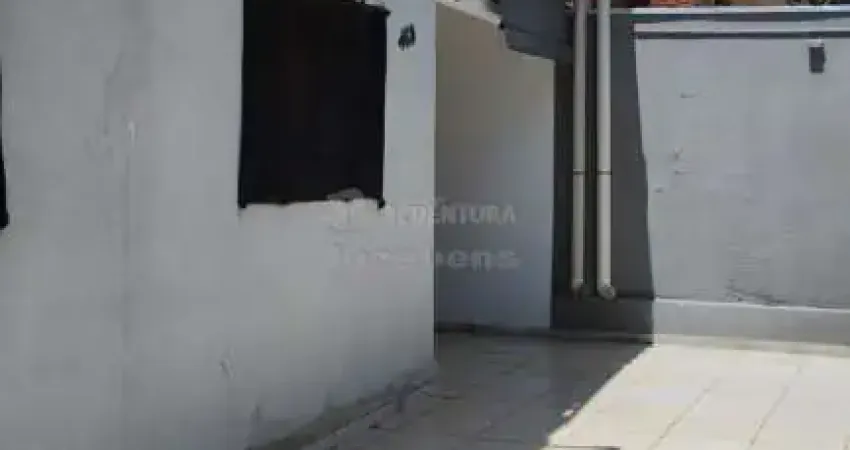 Casa para venda no bairro jardim antunes com 03 quartos e 02 vagas de garagem.
