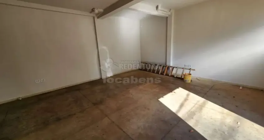 Casa comercial para alugar na Rua Antonio de Oliveira, 252, Jardim das Oliveiras, São José do Rio Preto