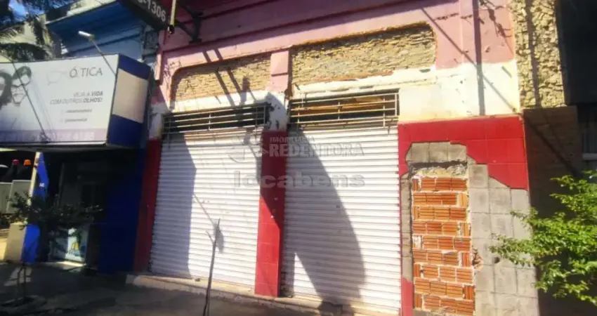 Comércio no centro com estudo de carência para reforma e adaptação