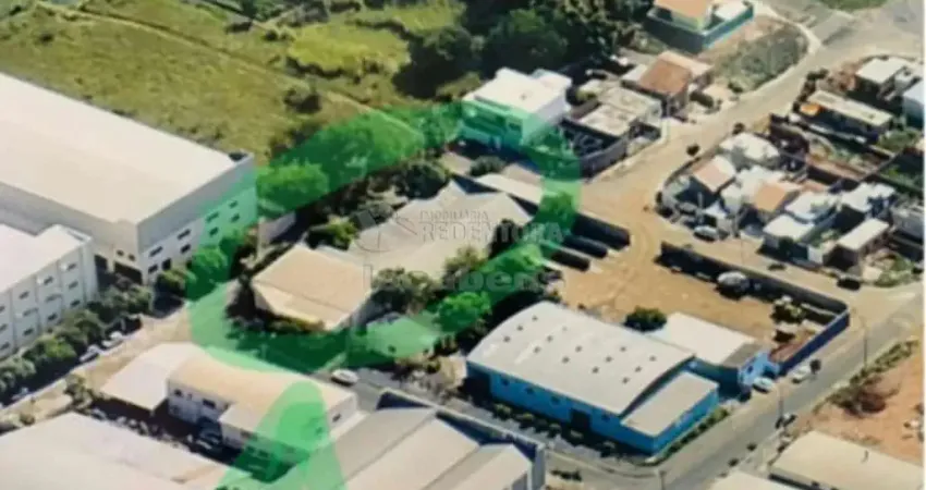 Casa comercial à venda no Distrito Industrial I, Ipiguá