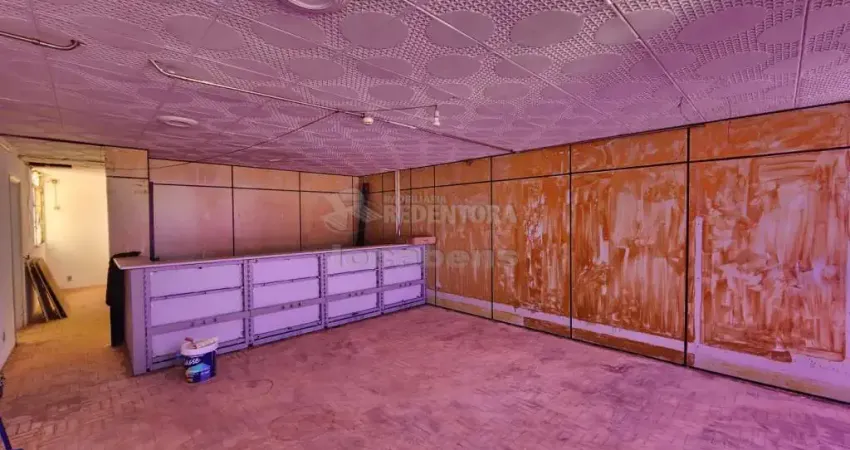 Sala comercial para venda localizada no centro com 2 banheiros.