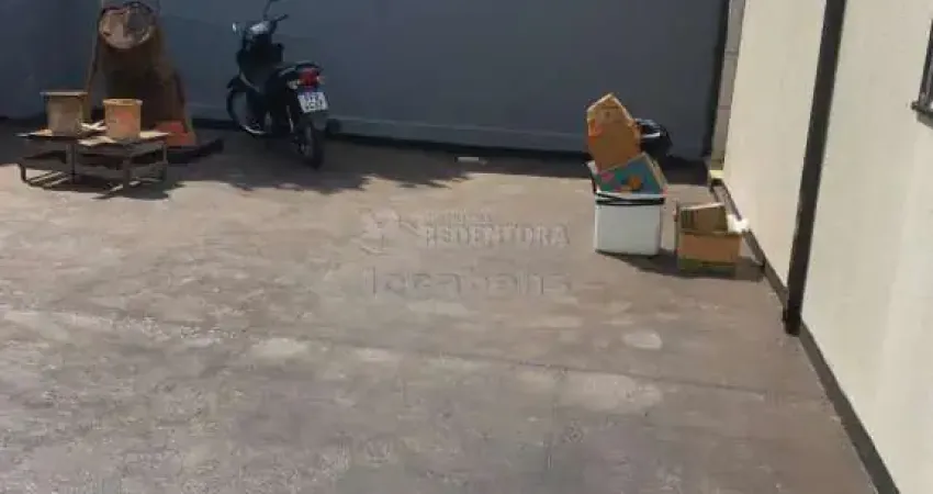 Casa térrea com 2 dormitórios e 02 vagas de garagem em talhados.