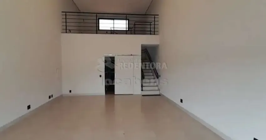 Salão para locação com banheiro com acessibilidade e mezanino