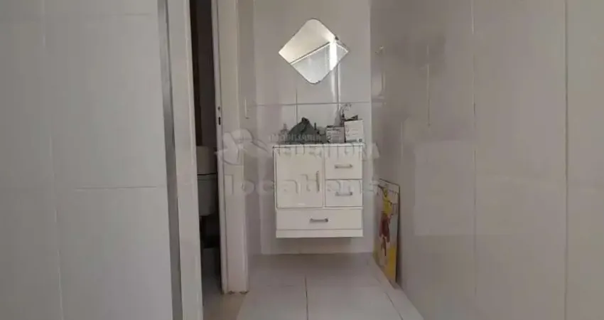 Casa com 3 dormitórios com ar-condicionados , piscina e churrasqueira