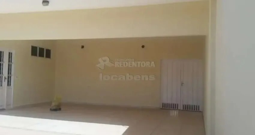 Jardim tarraf ii casa com 03 dormitórios e 02 vagas de garagem.