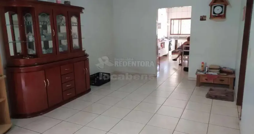 Parque industrial - casa em terreno de 363 m² com 200 m² de construção, 3 dorms, 1 suite todos com armários, churrasqueira