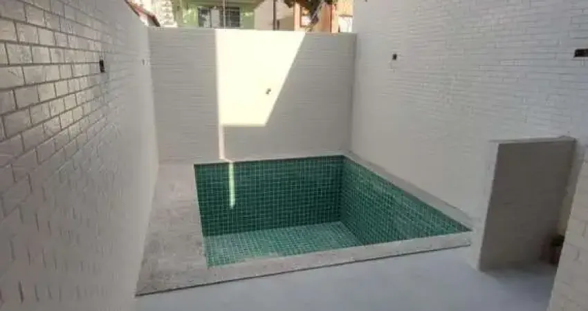 Casa de Vila em Campo Grande, Santos - 2 Suítes, 100m², R$ 855mil