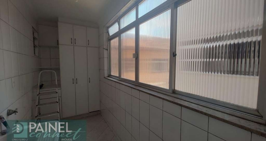 Venda de apartamento em Gonzaga, Santos: 99m², 2 dormitórios, 2 banheiros por R$ 640.000. Seu novo lar espera por você!