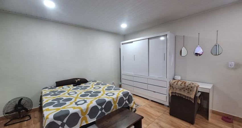 Casa à Venda em São Vicente: 3 Dormitórios por R$450.000