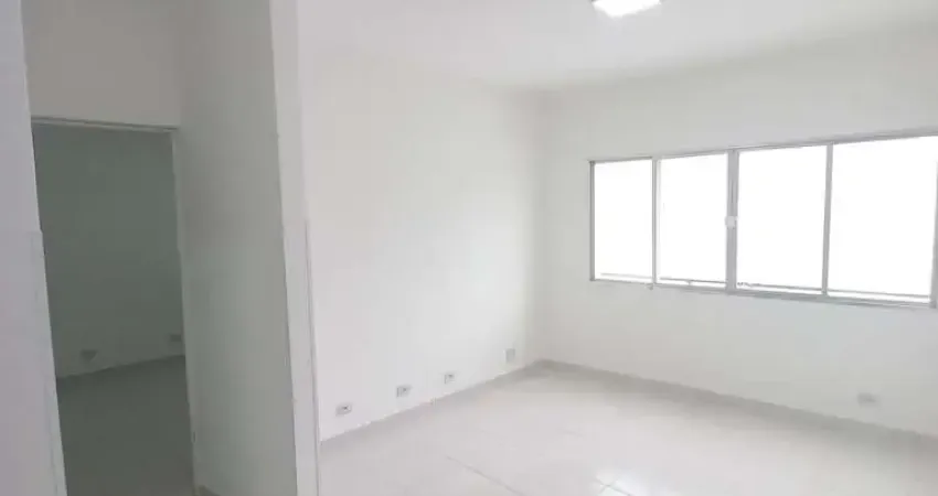 Apartamento  reformado, excelente localização 1 Dormitório no Centro de São Vicente