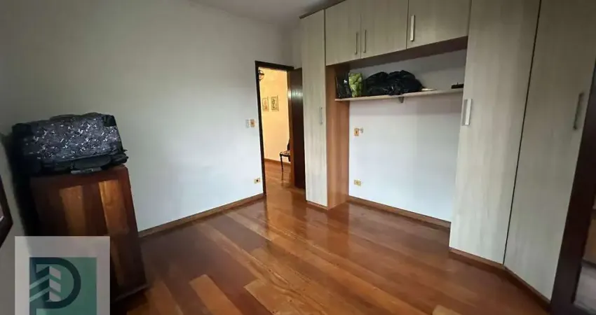 Compre Casa tipo Sobrado Super Espaçoso em  São Vicente