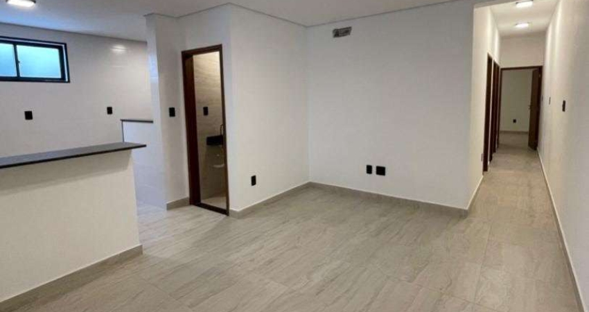 Casa à Venda em Vila Belmiro - Santos: 3 Dorms, 99m² por R$760k
