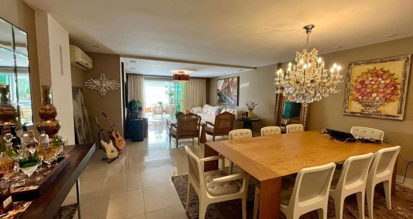 Luxuoso Apartamento 222m² em Aparecida, Santos - R$3.200.000