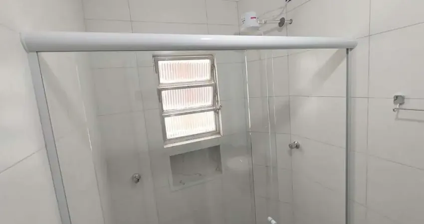 Em São Vicente na praia: 1 Dorm, 35m² por R$256.000 à Venda