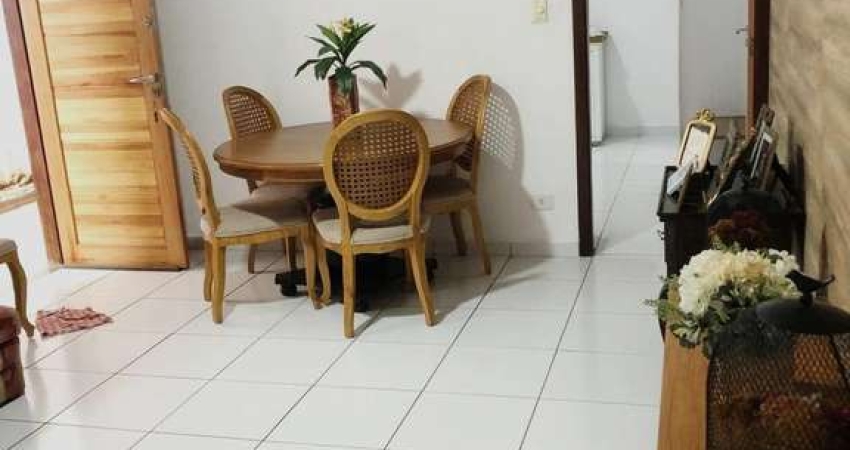 CASA EM MACUCO 300m², EDÍCULA REFORMADA E ESPAÇO P/ PISCINA!
