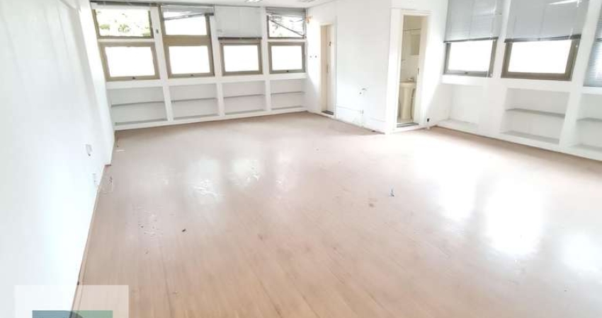 Sala comercial para alugar na Avenida Ana Costa, 222, Gonzaga, Santos