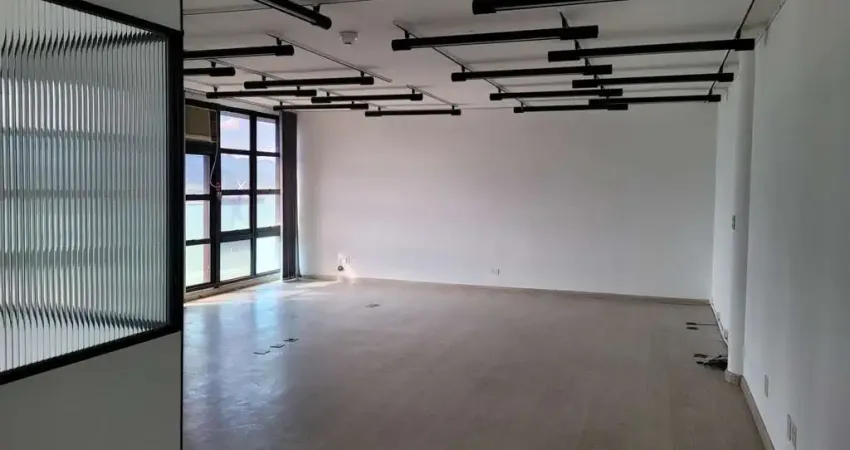 Conjunto/Sala para Locação no Centro - 74m² por R$4300
