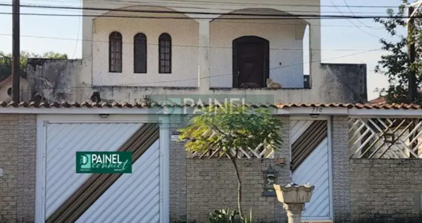 Casa à Venda na Vila Santa Rosa Guarujá, 3 Dorms, 248m²