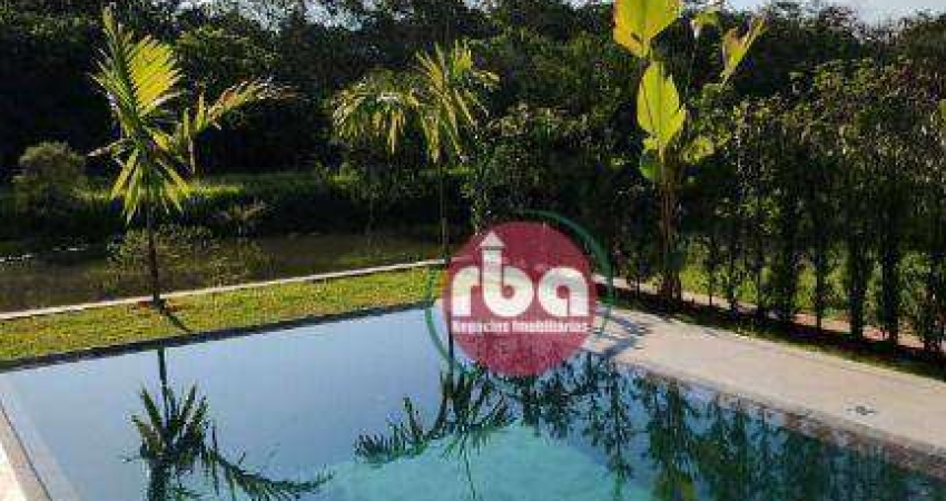 Belíssimo imóvel assobradado com 4 suítes no Condomínio Villas do Golfe em Itu