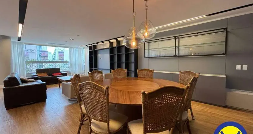 Apartamento com 4 quartos para alugar na Rua Dom Jaime Câmara, Centro, Florianópolis