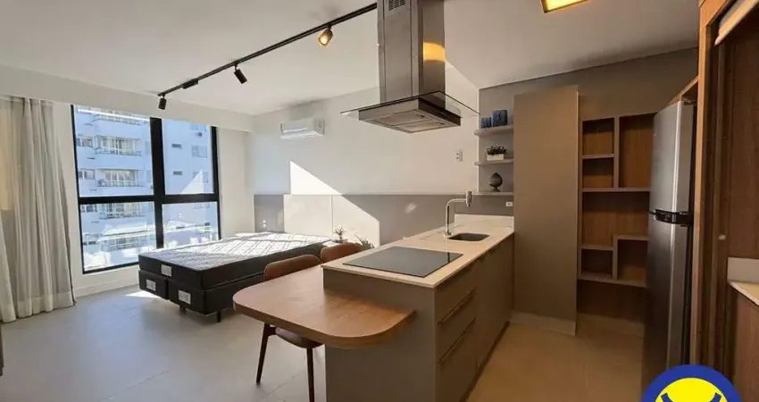 Studio Mobiliado ao Lado da UFSC, Pronto para Morar