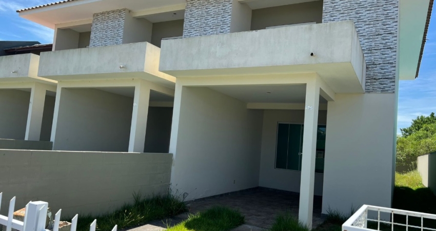 CASA COM ESCRITURA NA PRAIA DOS INGLESES.