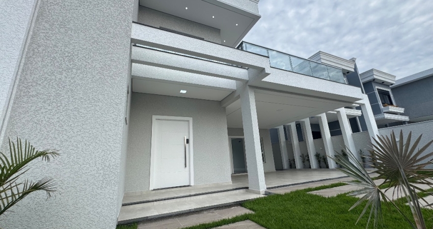 Casa ampla a venda com 3 suítes no bairro ingleses!
