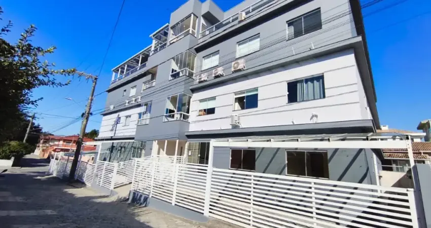 Apartamento à venda no bairro Ingleses com 1 dormitório!
