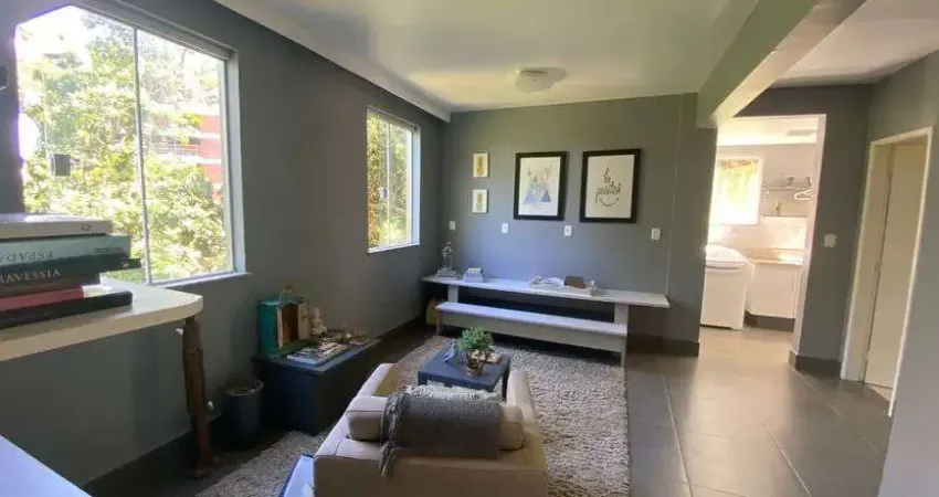 Excelente casa à Venda no Alphaville I - 610 m² útil - 5 suítes - Energia solar - Piscina e Hidro