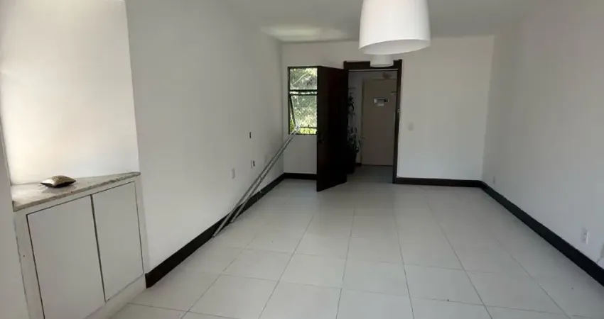 BARRA - 3/4 + dependência - NASCENTE - 104m2 - 2 vagas de Garagem - 1 por andar - Piscina - Portaria