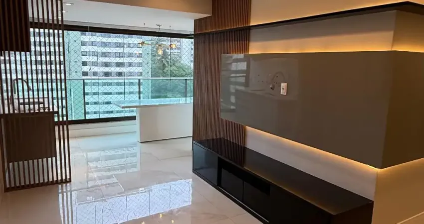 Pituba - Lindíssimo apartamento à venda - 3/4 - 87 m² - 1 suíte  Decorado - Nascente - Varanda