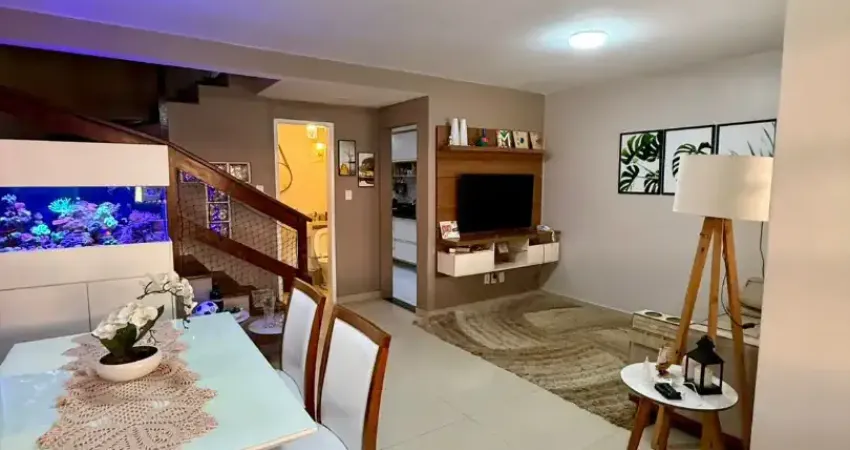 Village duplex em patamers - 3/4- 1 suíte - sala ampla - dependência - área de serviço - 1 vaga