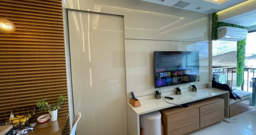 Praia do flamengo | 2/4 - mobiliado - 1 suíte - closet - 54 m² bem distribuídos - varanda - 1 vaga