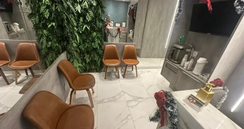 Venda | sala comercial alpha medical center | 45 m² | nascente | finamente decorada | armários