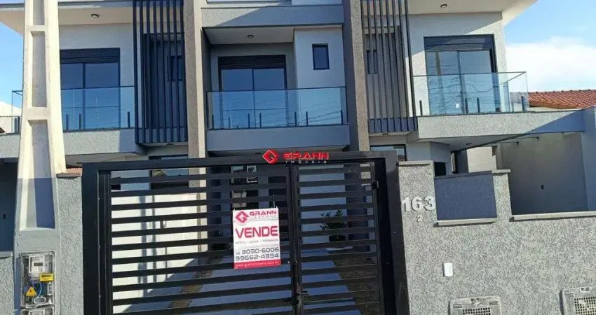 Sobrado à venda com 2 quartos e 2 banheiros na praia dos ingleses