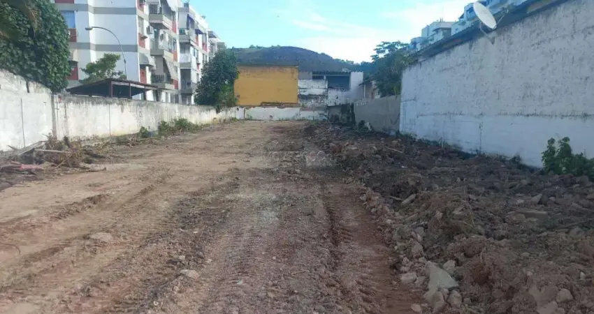 Terreno à venda na Estrada Meringuava, Taquara, Rio de Janeiro