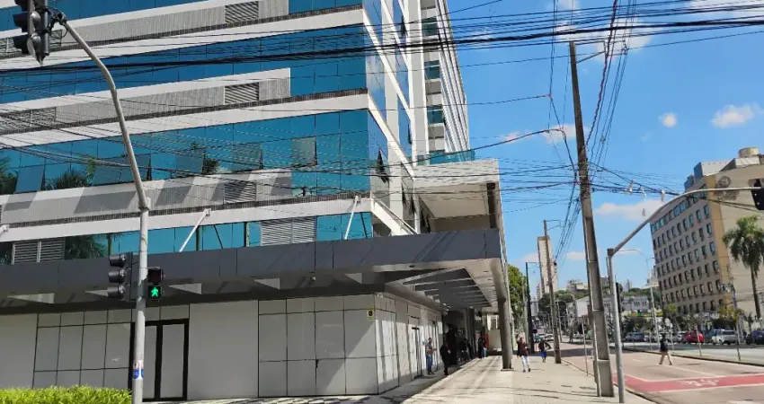 Sala Comercial  58m2 no Centro de Curitiba -  Com Vaga de Garagem  - Oportunidade