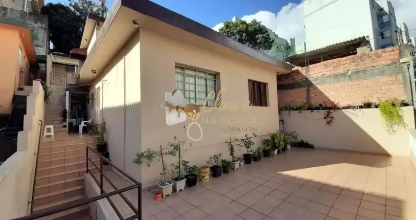 Casa com 4 quartos à venda na Rua da Terra Portucalense, Jardim Irapiranga, São Paulo