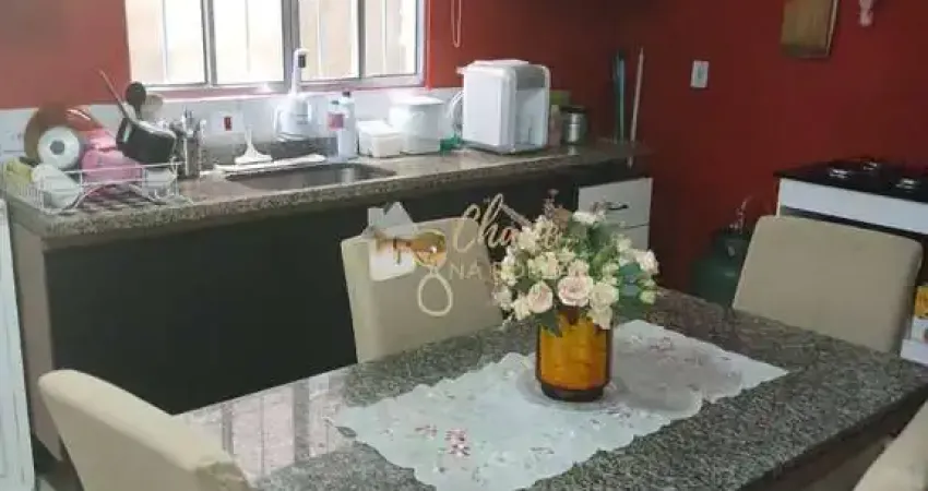 Casa à venda em Parque das Cerejeiras com 2 Dormitórios