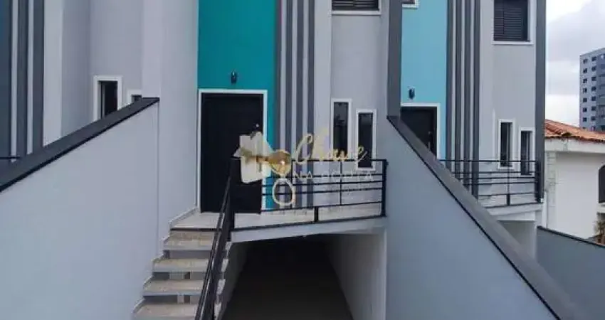 Sobrado amplo à venda no Jardim Patente Novo com 2 Dormitórios