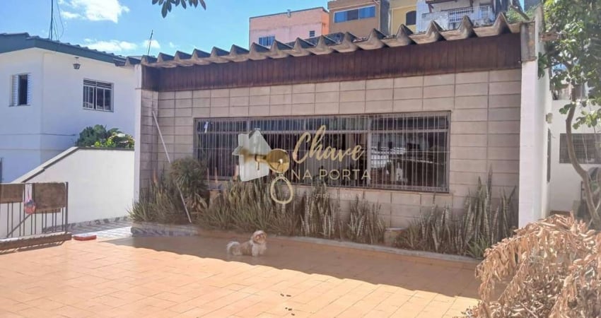 Casa ampla à venda no Jardim das Flores com 3 Dormitórios