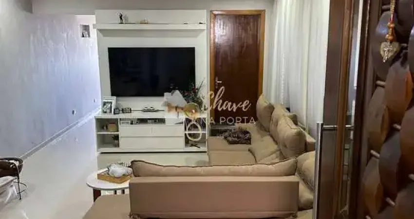 Casa ampla à venda no Jardim Ângela com 3 Dormitórios
