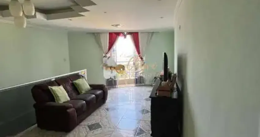 Sobrado amplo à venda em Itapecerica da Serra com 5 Dormitórios