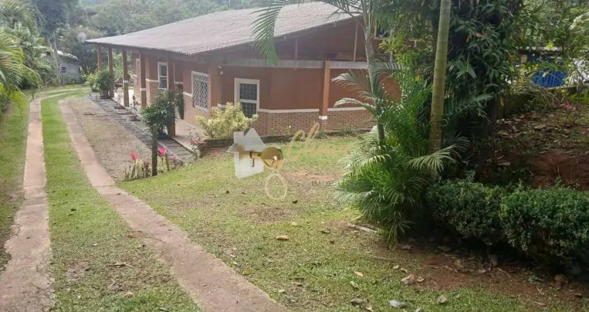 Chácara à venda em Embu-Guaçu com 3 Dormitórios