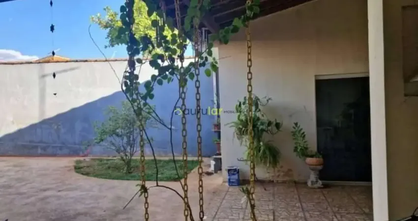 Casa com 3 quartos para alugar na Rua João Esteves de Souza, Vila Carolina, Bauru